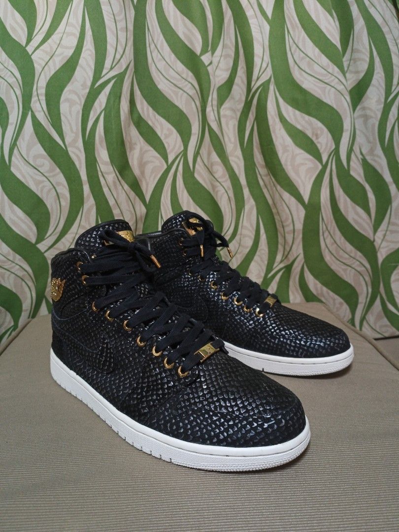 Jordan 1 pinnacle top 24k gold