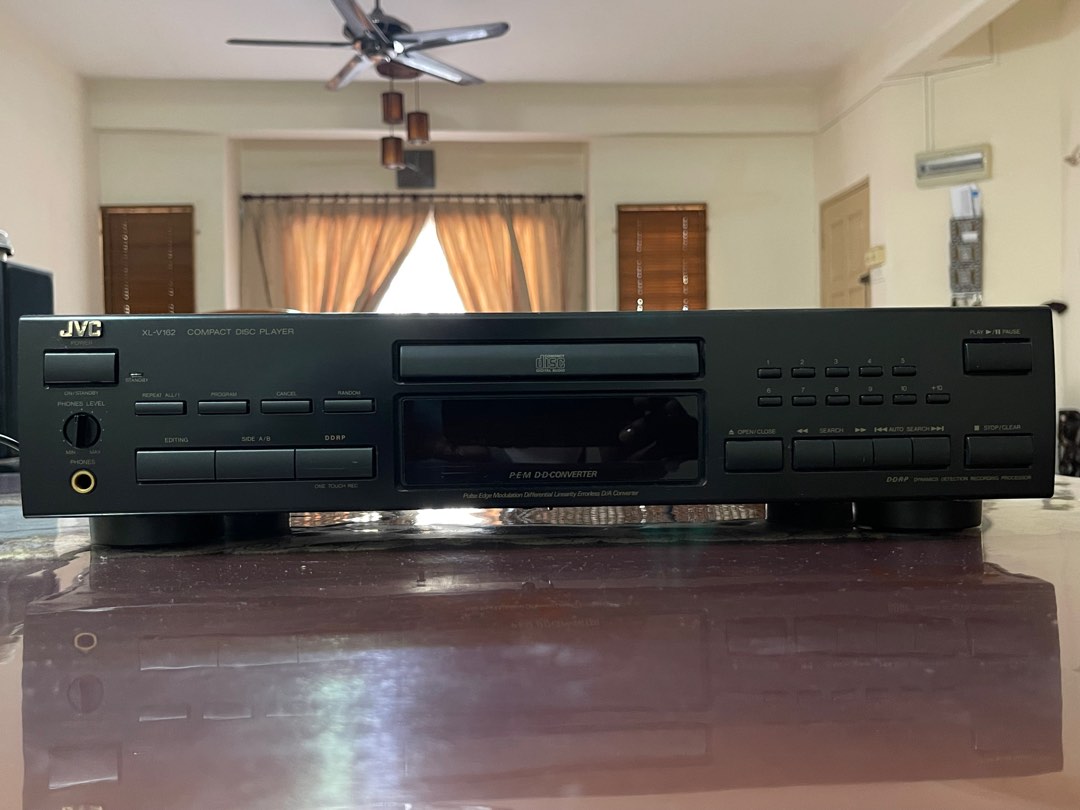 JVC Compact Disc Player XLV162BK. MADE IN JAPAN., TV & Home Appliances