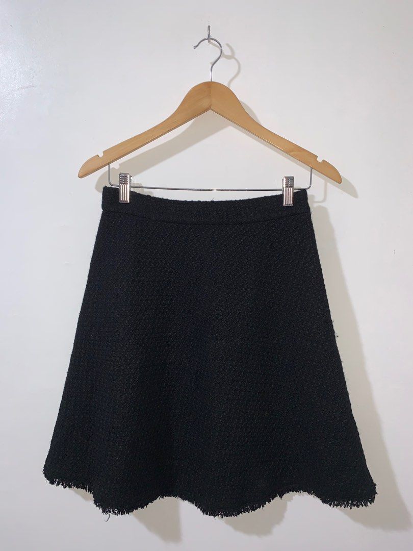 Kate Spade Skirt (Category: Luxury Apparel) located in Binan City. Submitted by hybrid_archival_theory (Listing ID 1270655230, Image 1). Description: WTS!!!🔥🔥🔥🔥🔥🔥🔥🔥🔥🔥 Kate Spade New York Skirt Womens Size 4 On tag Waistline - 28 Inches Length - 21 inches In Excellent Condition ➡️Looks Faded Due to camera Flash But in Excellent Condition and Good Color Rate 📩📩📩📩 DM me Grab it now!!! Thanks!!!!.