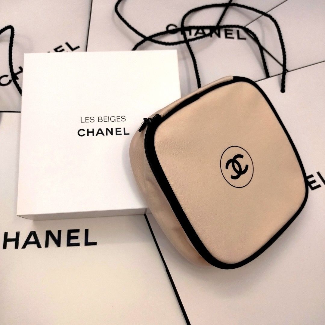 CHANEL LES BEIGES PORCH ポーチ - バッグ