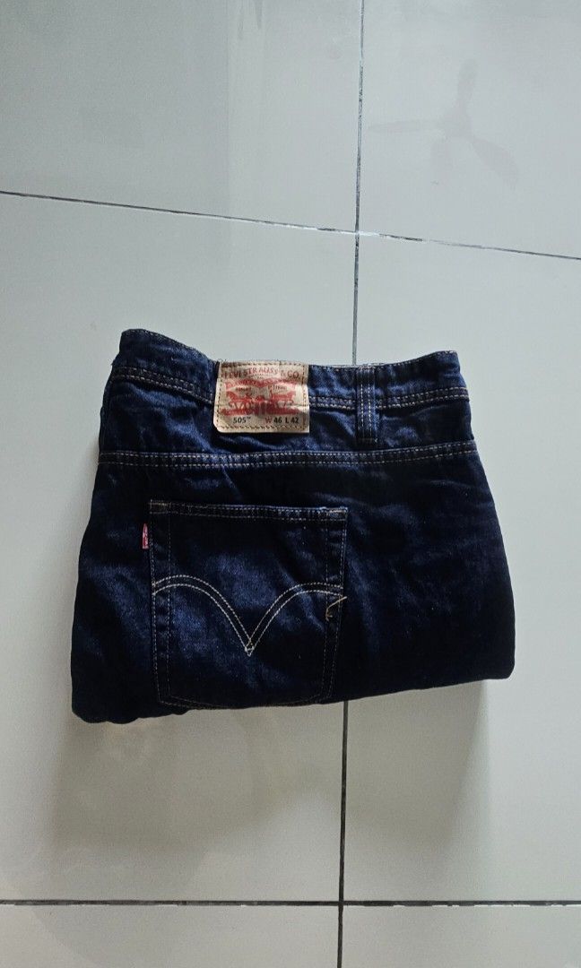 Levis 2025 size 46
