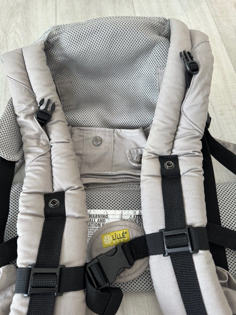 Lillebaby 6 in 1 positions top