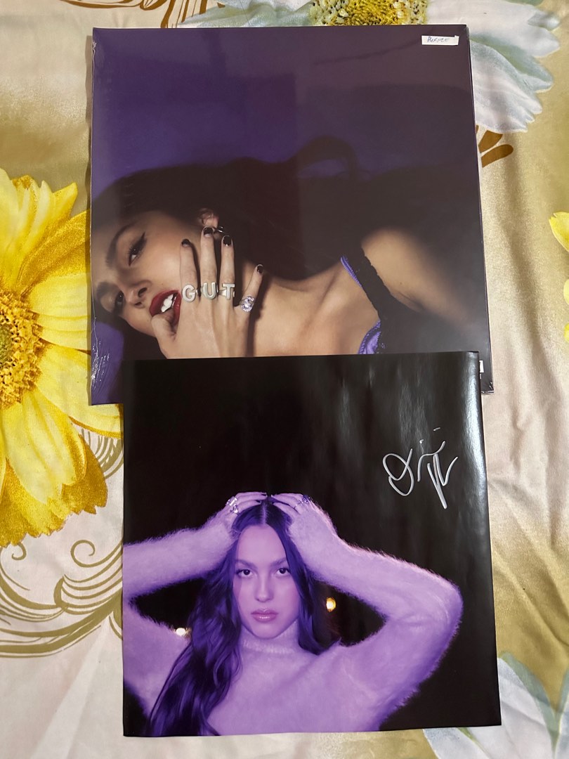 signed GUTS 180g black vinyl – Olivia Rodrigo