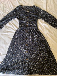 (Category: ) located in . Submitted by dinascloset_ (Listing ID 1270680169, Image 1). Description: .