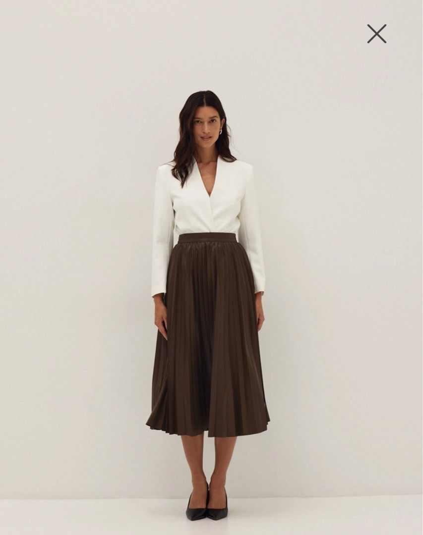 Pleated midi discount skirt 48