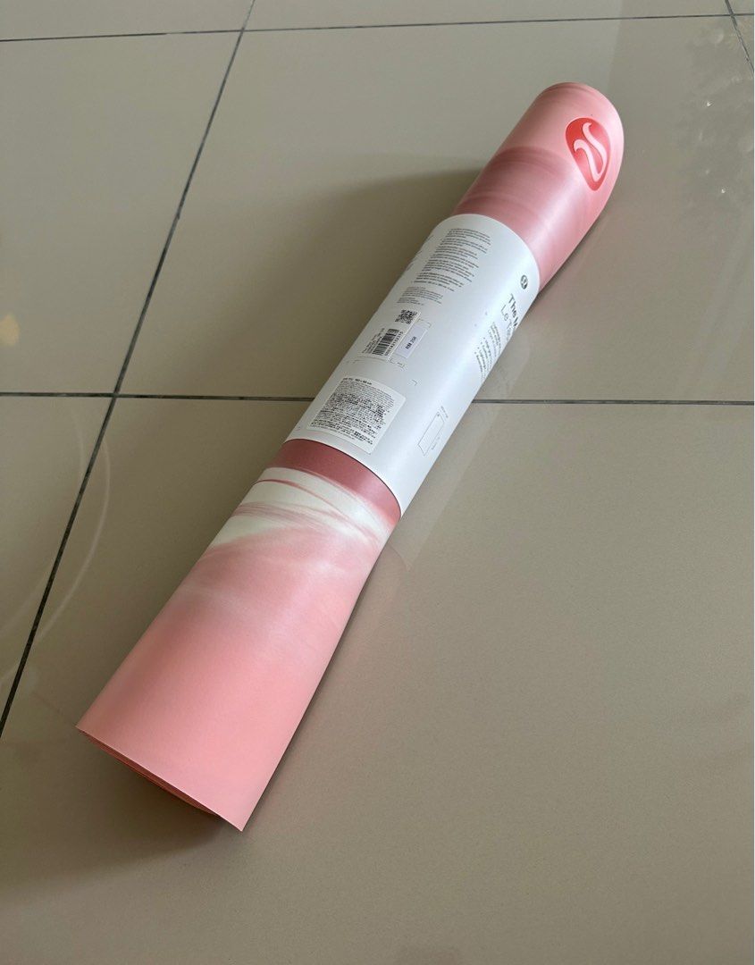 Lululemon - yoga mat 3mm pink marble reversible