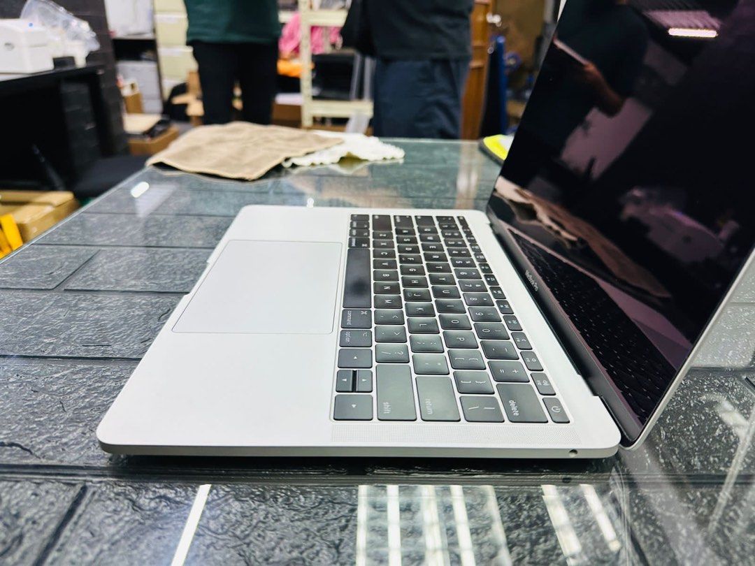 MacBook Pro 13-inch 2017 SSD512GB - MacBook本体
