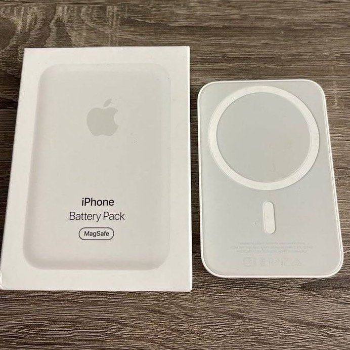 MagSafe Battery Pack (Category: Batteries & Power Banks) located in Naga. Submitted by haulbymarie (Listing ID 1269905119, Image 1). Description: Good as new Fully working.