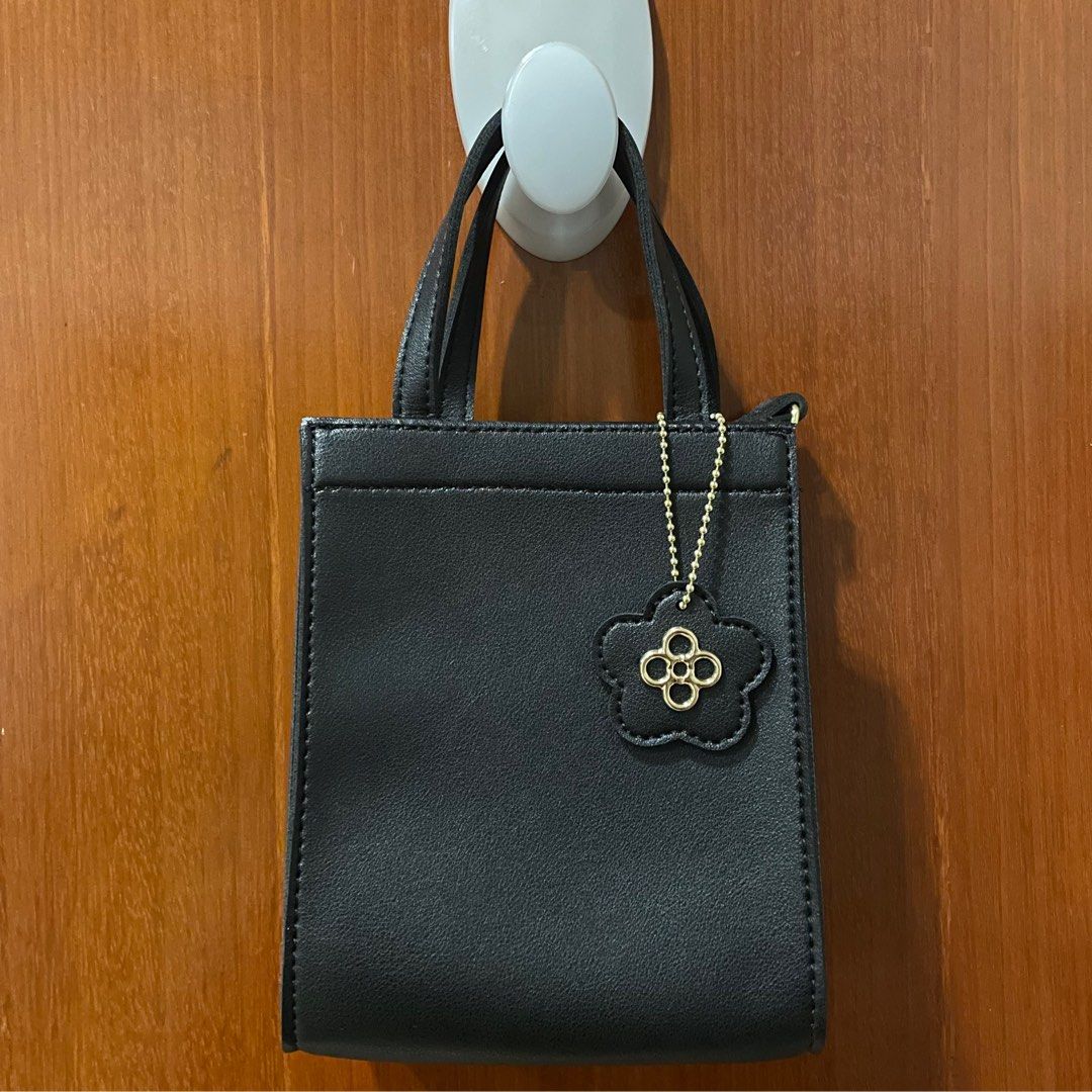 Miniso black sling bag best sale