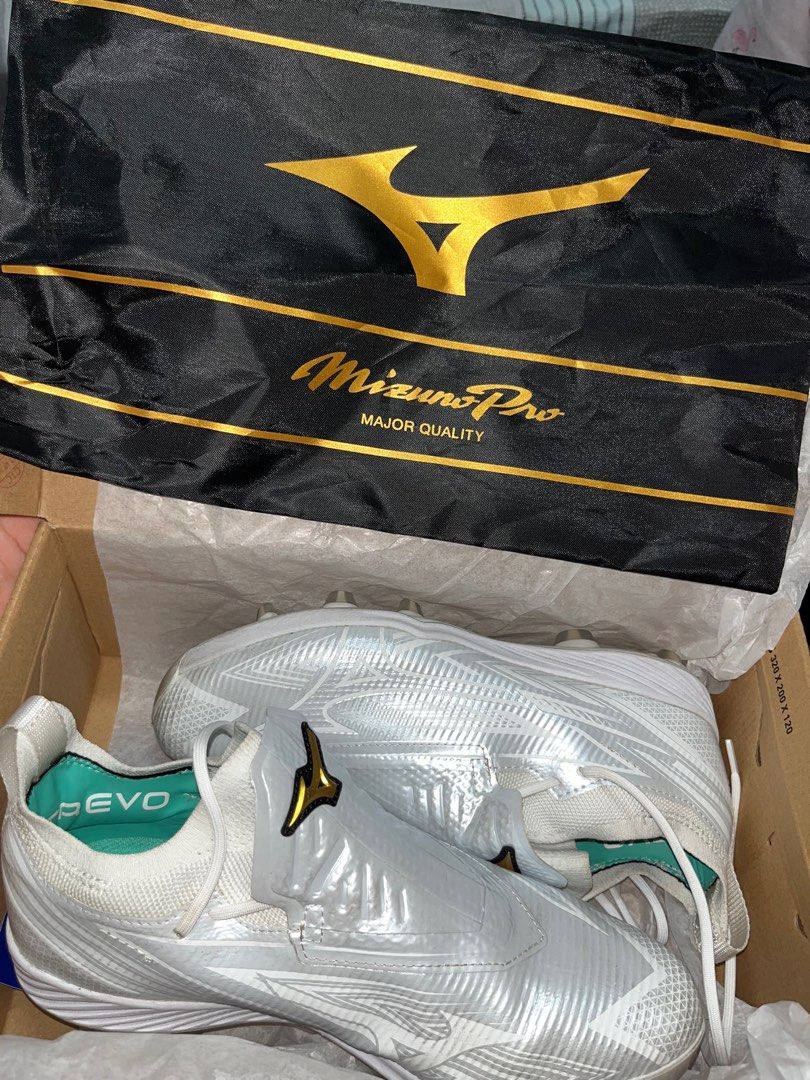 Mizuno Pro Baseball Softball Rubber Cleats