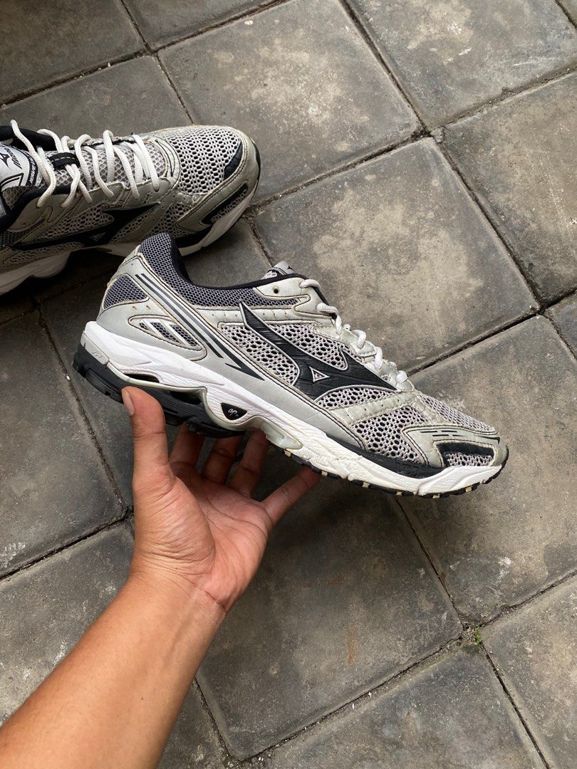 Mizuno wave ultima 4 original not asics salomon new balance adidas