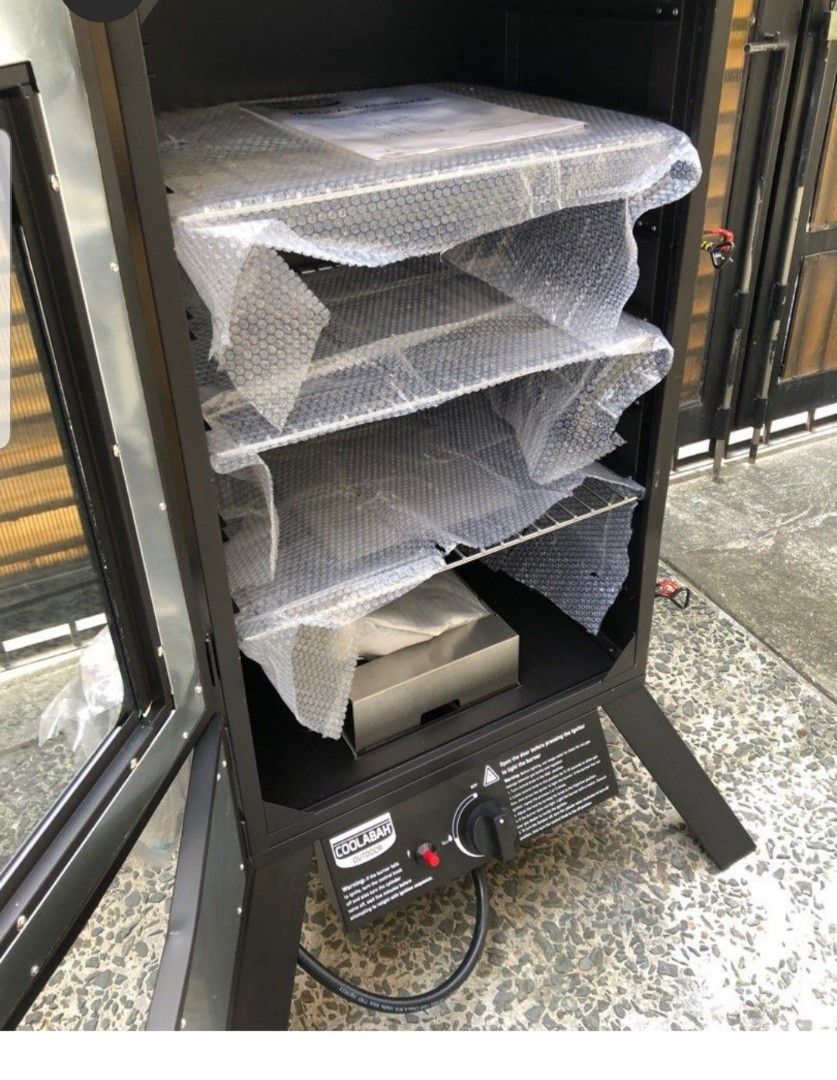 New Imported Wide Body Coolabah LPG Gas Smoker BBQ Glass Door 3 Shelves