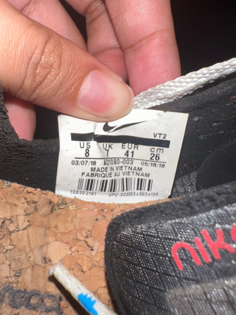 Nike Element React (Category: Sneakers) located in Quezon City. Submitted by bennete (Listing ID 1270750053, Image 3). Description: No box but can provide replacement box.
