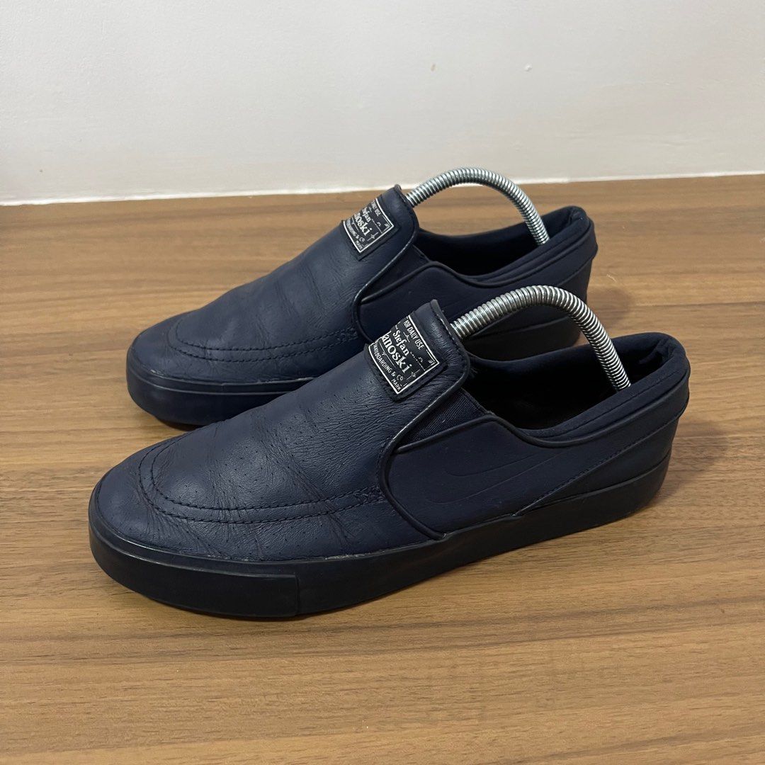 Nike janoski slip on leather top