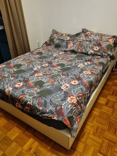 (Category: ) located in . Submitted by aureliev (Listing ID 1269857785, Image 1). Description: .