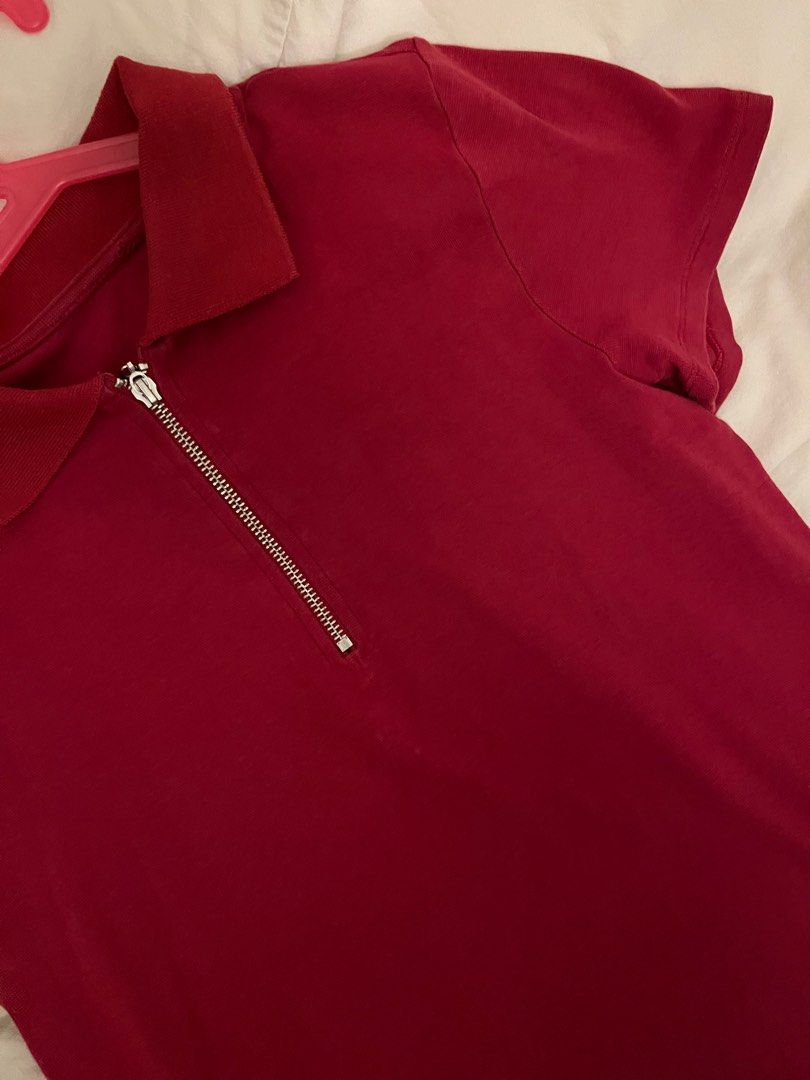 Red zip up top shirt