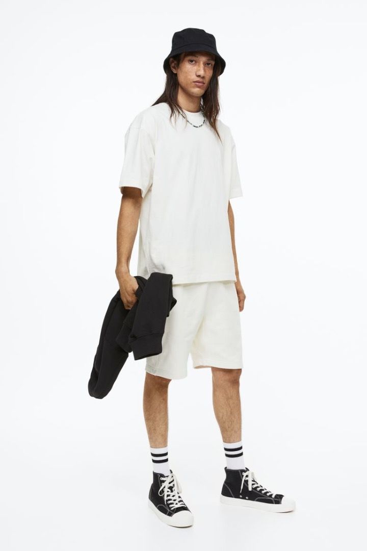 White jogger clearance shorts mens