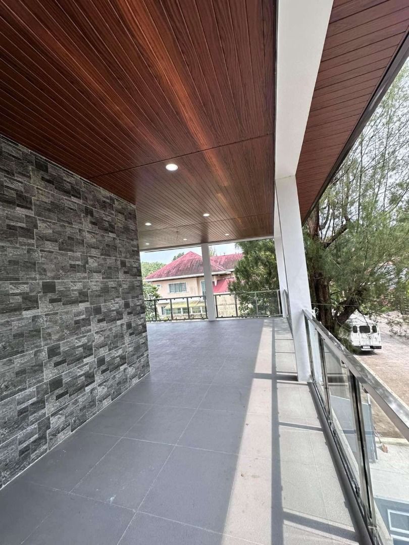Royale Tagaytay Estates, 4BR with Maid's Room and 2 Carport FOR SALE in ...