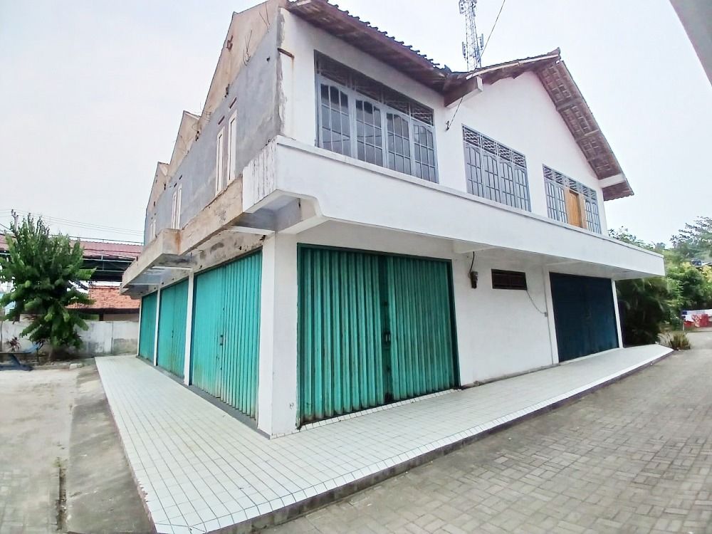 rumah_dijual_pinggir_jalan_ray_1702267462_55945040_progressive