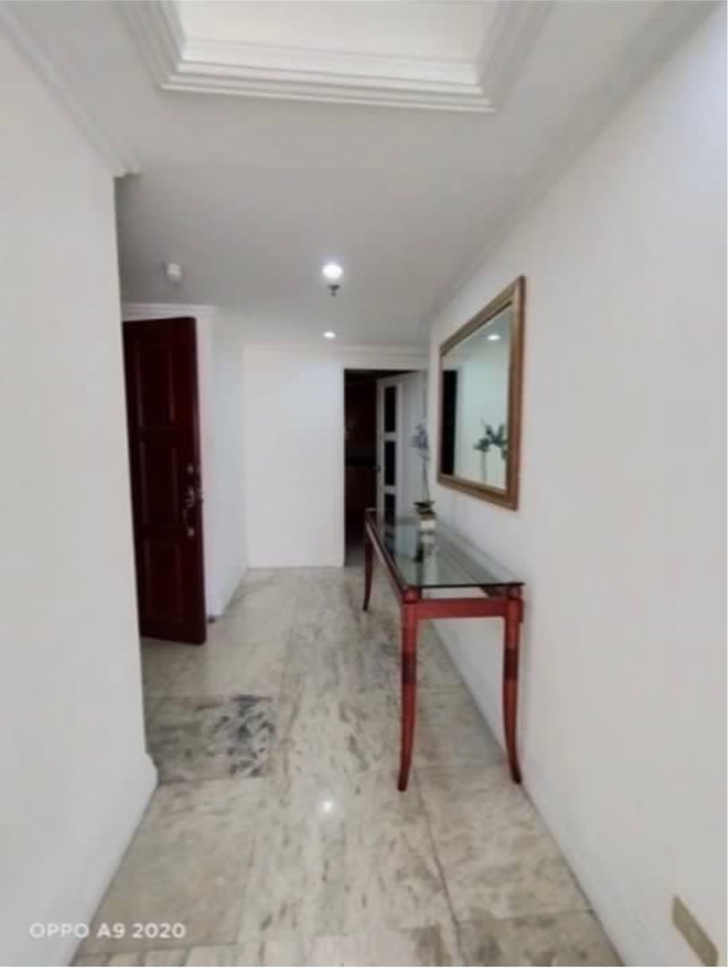 (Category: ) located in . Submitted by designandspace (Listing ID 1270799705, Image 1). Description: .