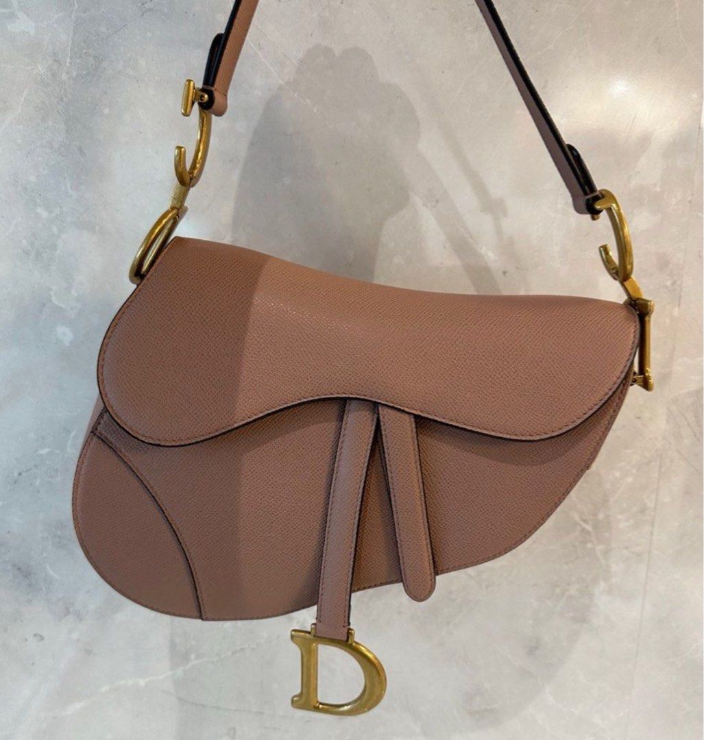 Dior hotsell saddle sale