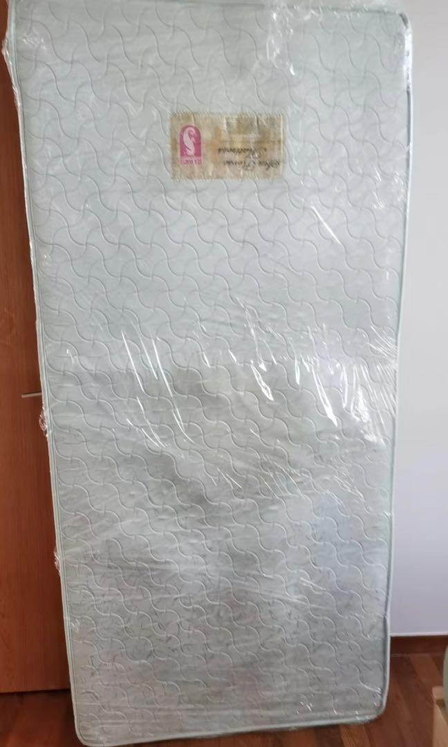 Sea Horse Single Mattress, Furniture & Home Living, Furniture, Bed