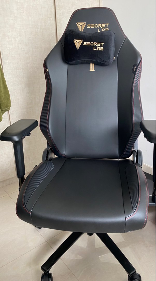 Secret Lab Gaming Chair, Furniture & Home Living, Furniture, Chairs on