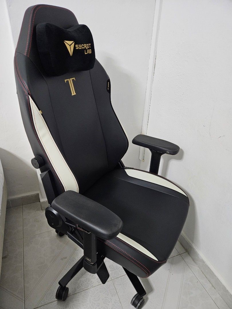 Secretlab new arrivals titan disassembly