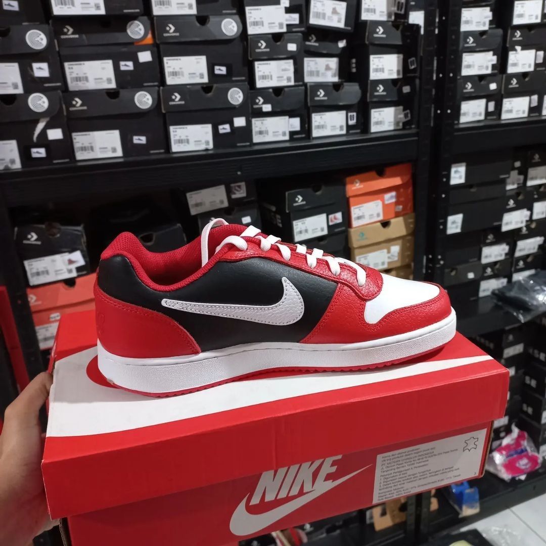 Sepatu Sneakers Nike Ebernon Low Prem AQ1774 101 Original, Fesyen Pria