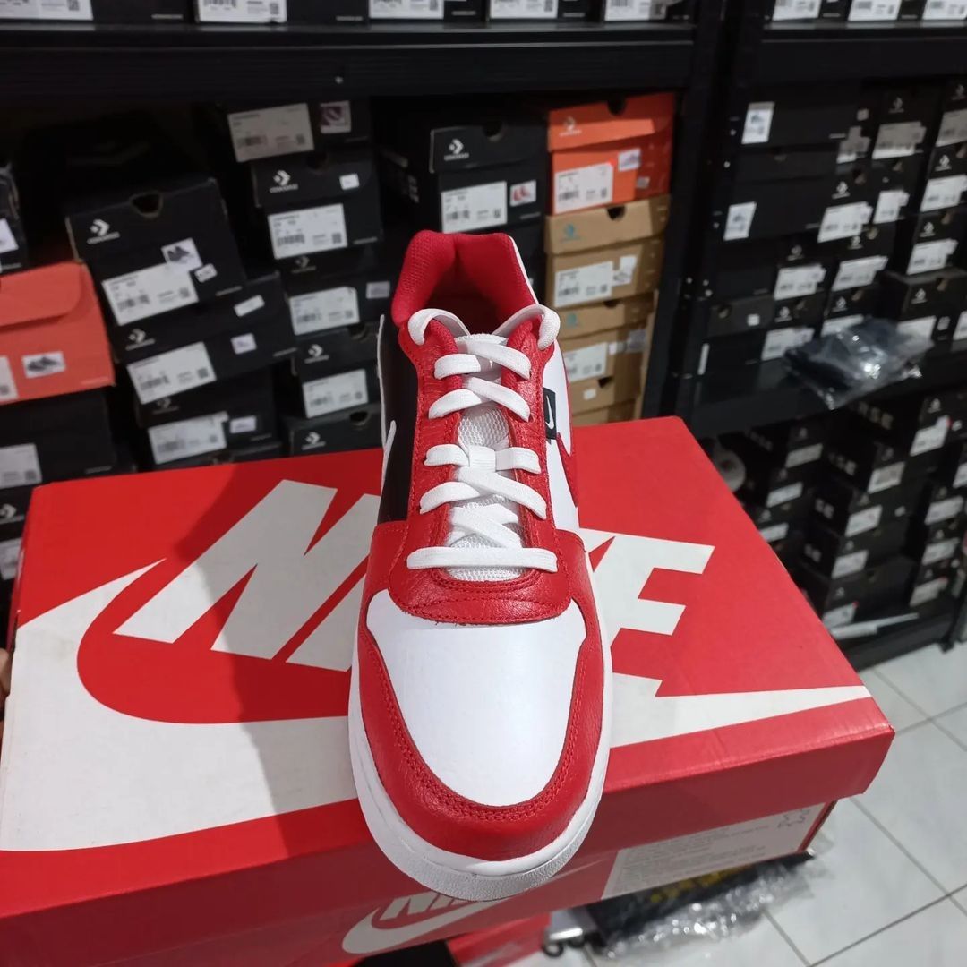 aq1774 nike
