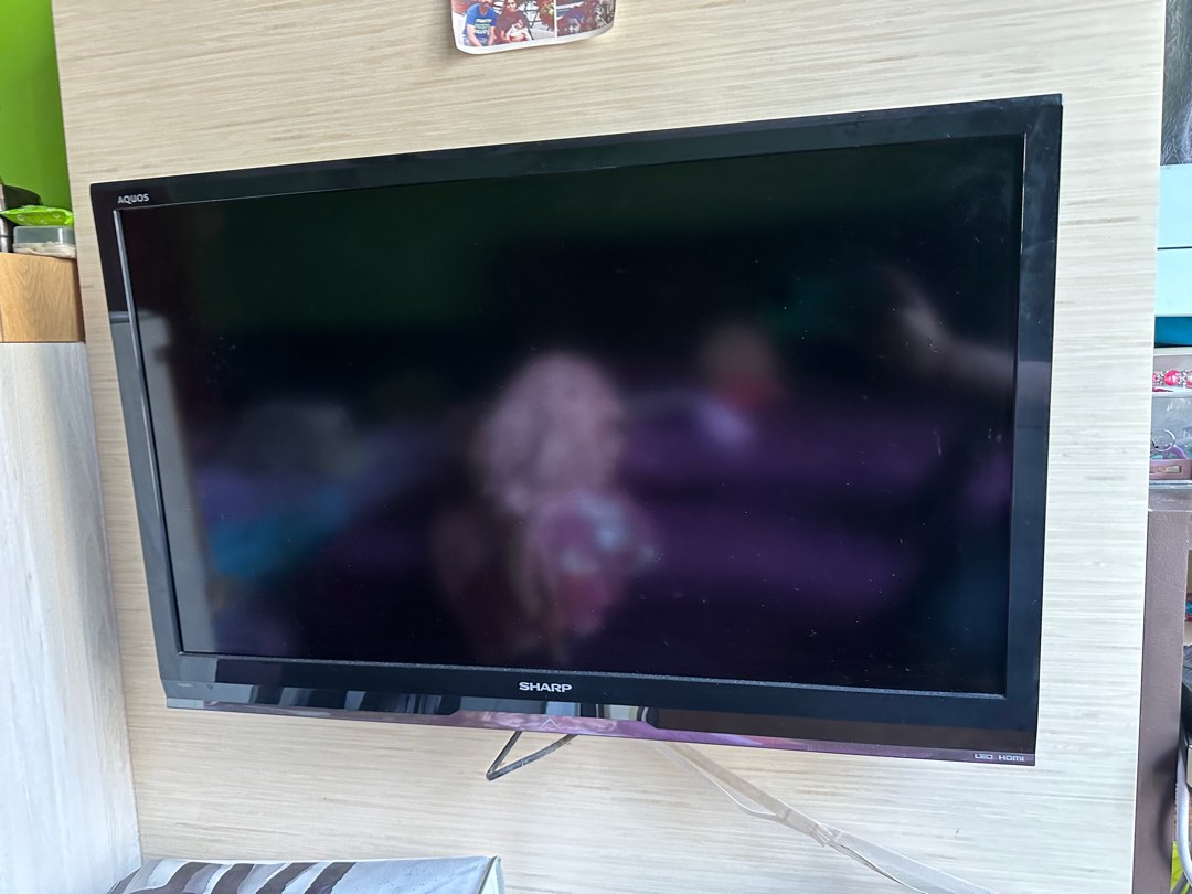 Sharp Aquos LCD TV 32 inches, TV & Home Appliances, TV & Entertainment
