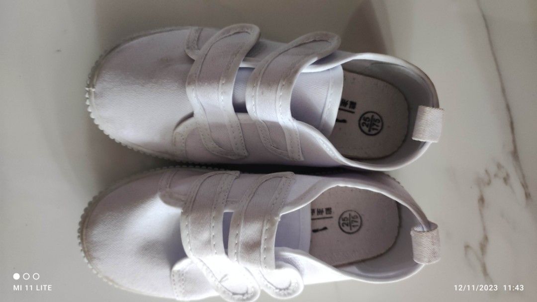 White shoes cheap size 11