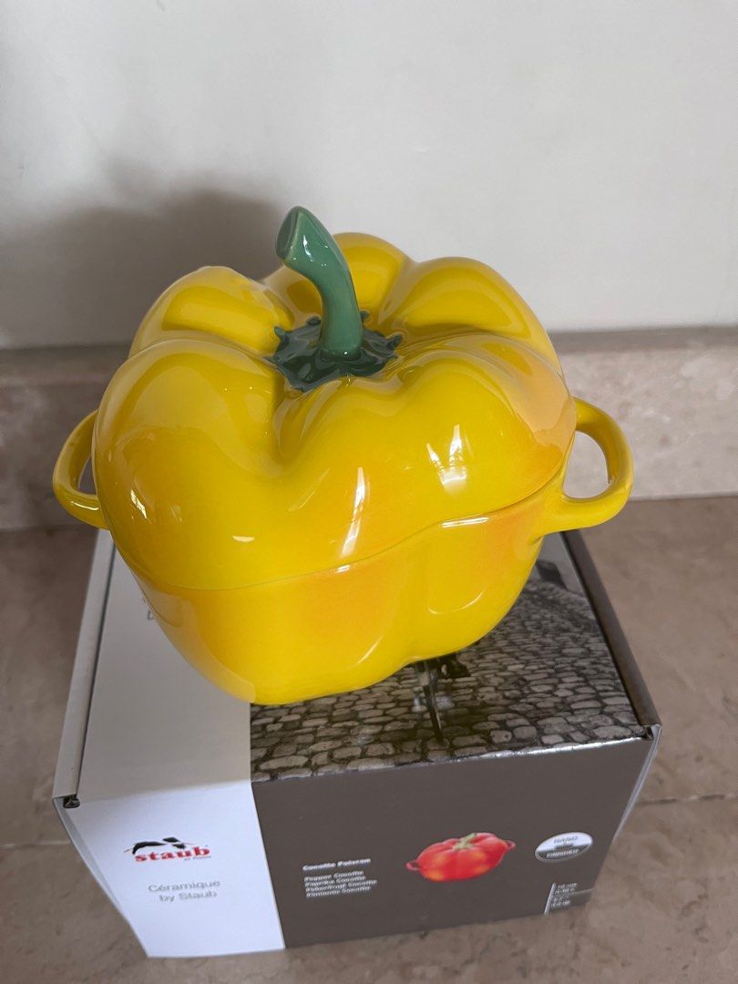 STAUB Ceramic Stoneware Yellow Pepper Cocotte, Furniture & Home Living