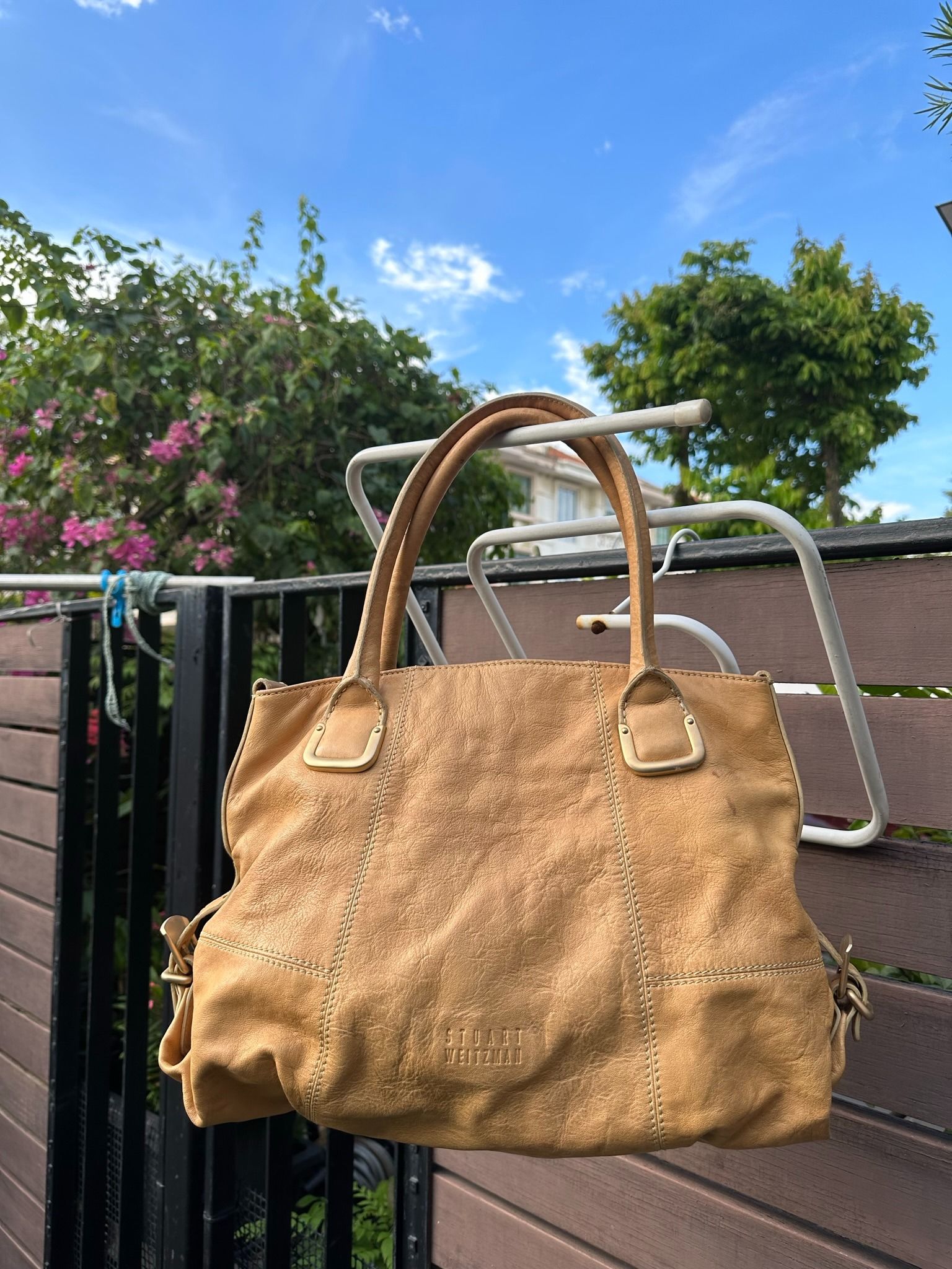 Stuart weitzman tote bags deals