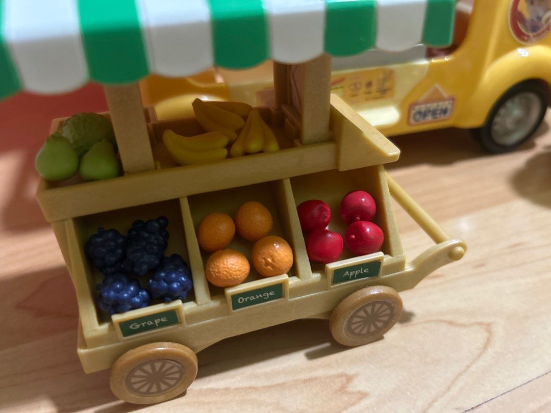 Sylvanian Families Hot Dog Wagon Set