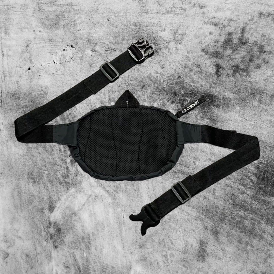 Tas Cp Sling Bag Tas Waist Bag CP Company Lens Hitam, Fesyen Pria