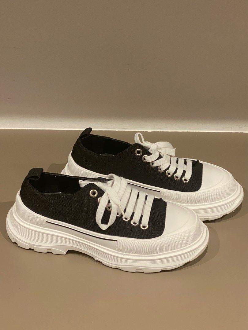 Thick sole heightening canvas shoes casual pure black Men s
