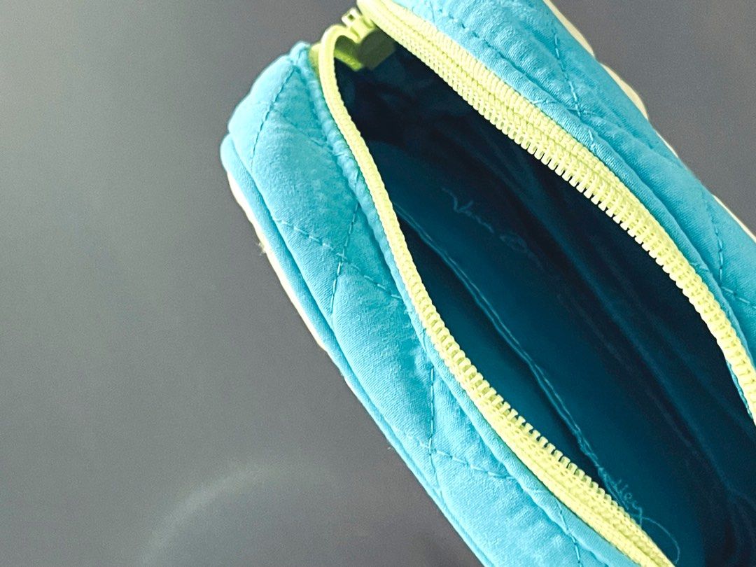 Vera bradley toiletry bag outlet