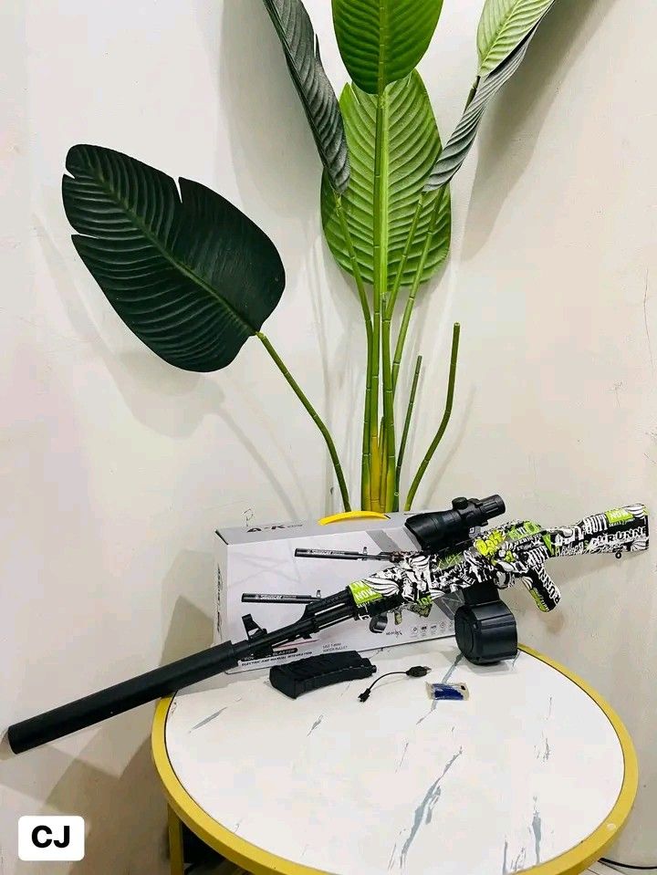 uzomatic gel blaster (Category: Action & Battle Toys) located in Manila. Submitted by minidivisoria (Listing ID 1270830600, Image 2). Description: :AUTOMATIC GEL BLASTER TOY ELECTRIC GUN ✔️With box ✔️Ages-14+ ✔️With free gel blaster ✔️With Silencer ✔️Rechargable.