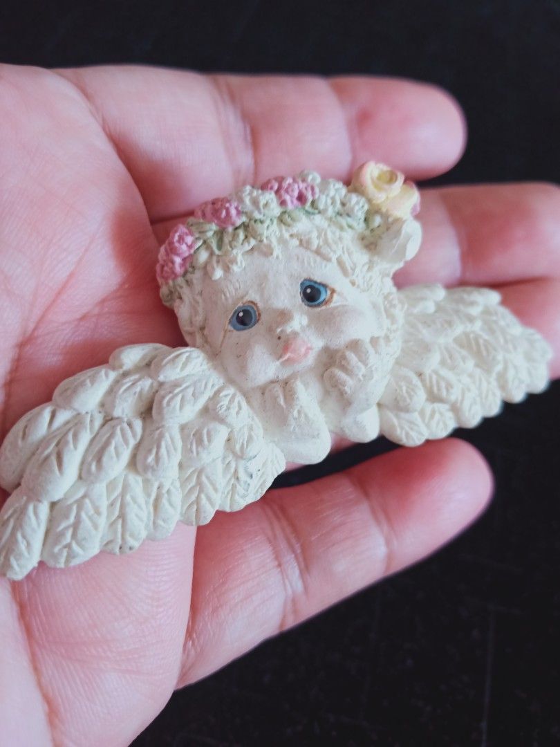 Vintage Angel Brooch (Category: Brooches) located in Caloocan City. Submitted by summercaru_04 (Listing ID 1270804410, Image 1). Description: ☘️Japan sourced. 👉Not sure if ceramic or wood. ❎Non-pawnable. ❎No Return, No Exchange, No Refund. For fast transactions, call or ping me @ 0916-2524312 +sf to the buyer 👉Strictly no meet-up..