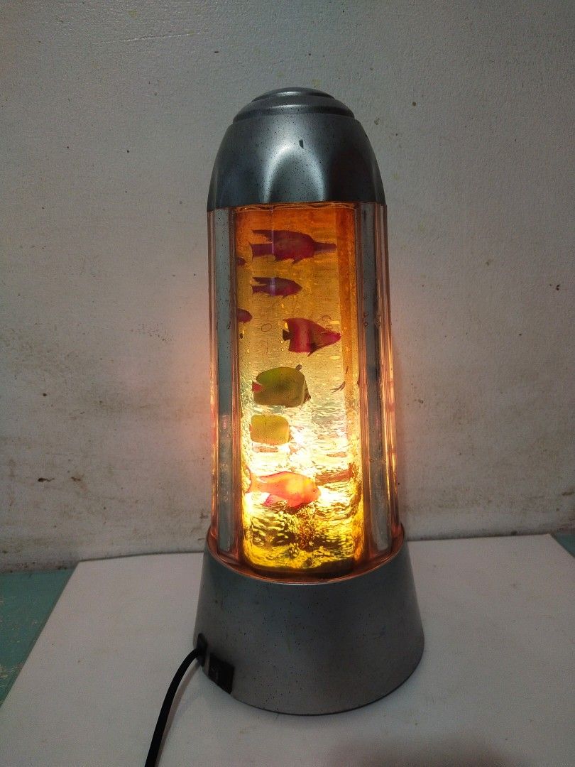vintage Rotating Fish Lamp/working cond/Amusing Display/1980s