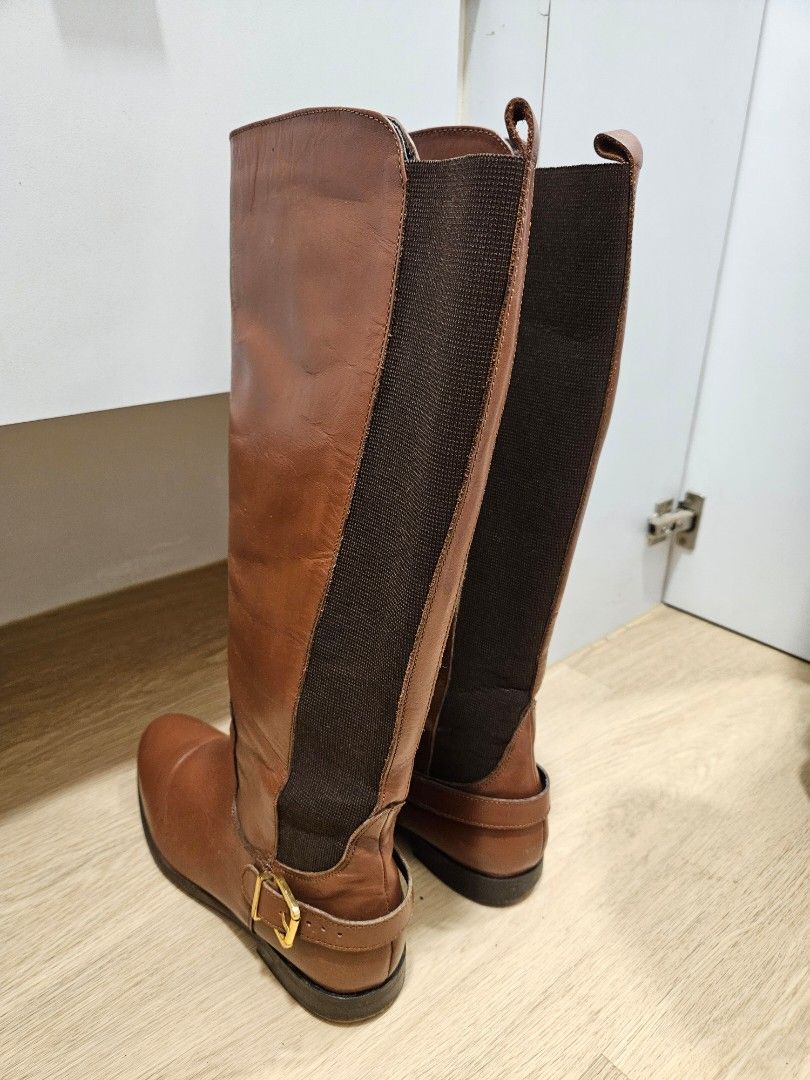 Winter boots size 8 top