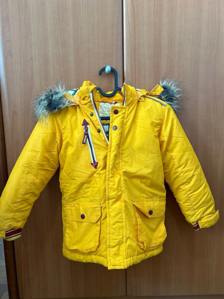 Winter Jacket (Category: Babies & Kids Fashion) located in Singapore. Submitted by sglife09 (Listing ID 1270667318, Image 1). Description: Very cute jacket for winter time. My boy used when he was 5.5years old just nice. .