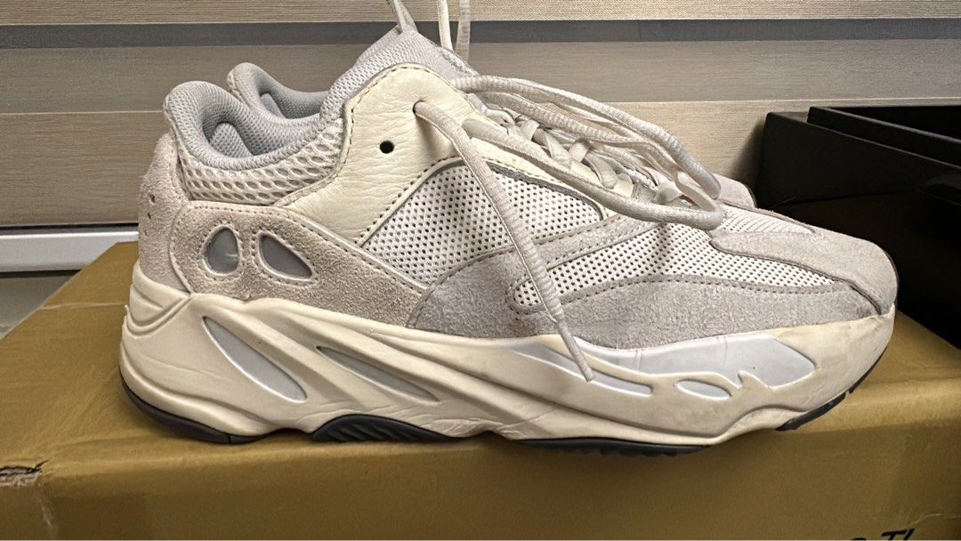 Yeezy online 3 analog