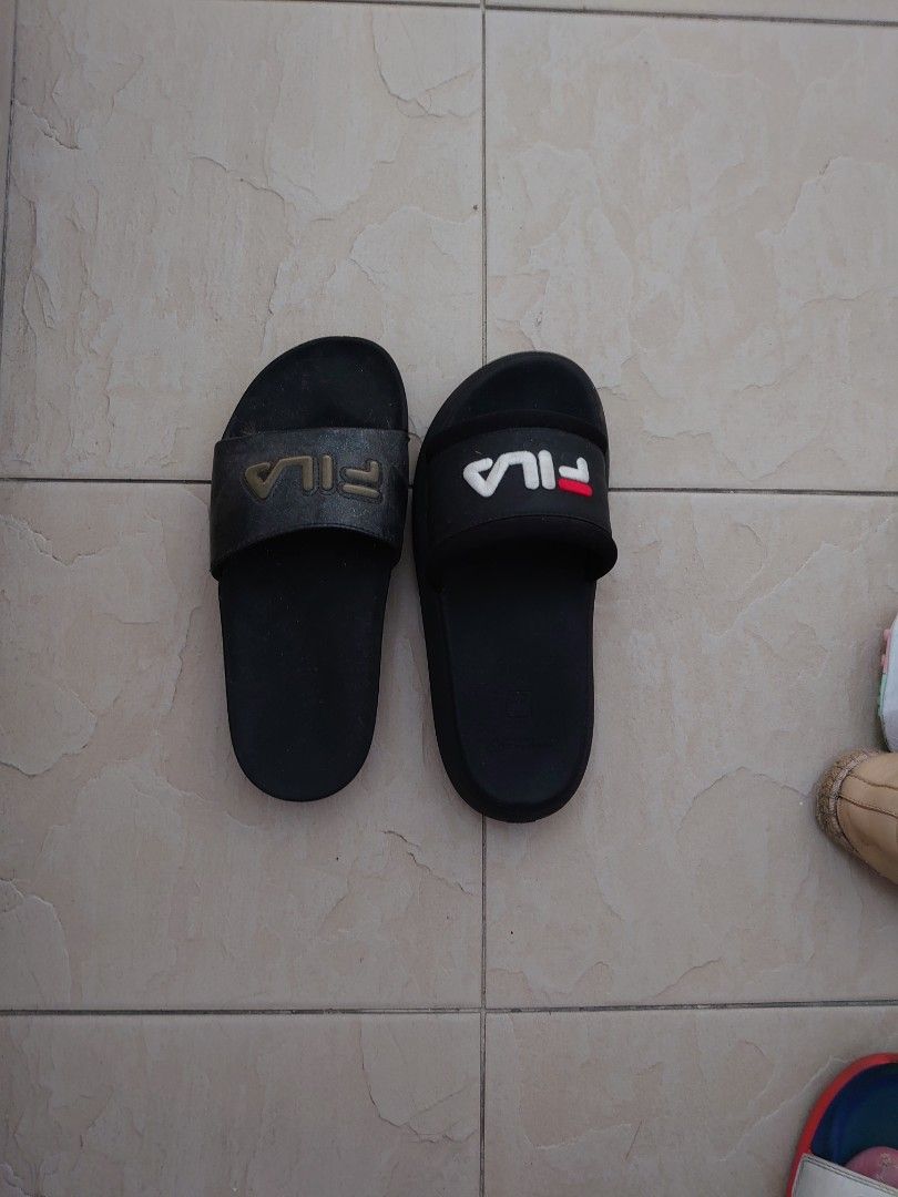 Girls adidas slides online