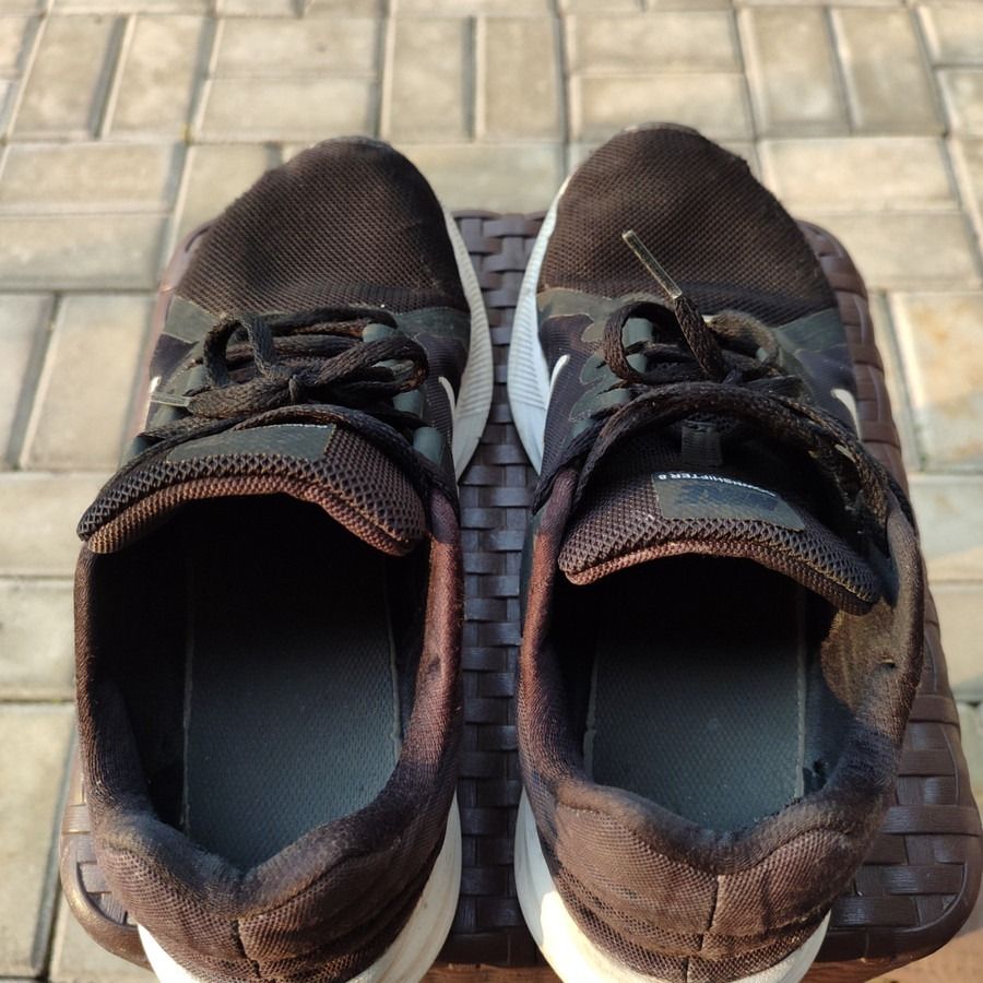 44 NIKE DOWNSHIFTER 8 BLACK WHITE SEPATU NIKE A1 354