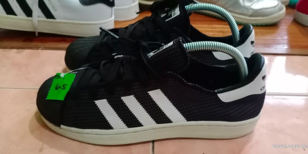Adidas sneakers Men s Fashion Footwear Sneakers on Carousell