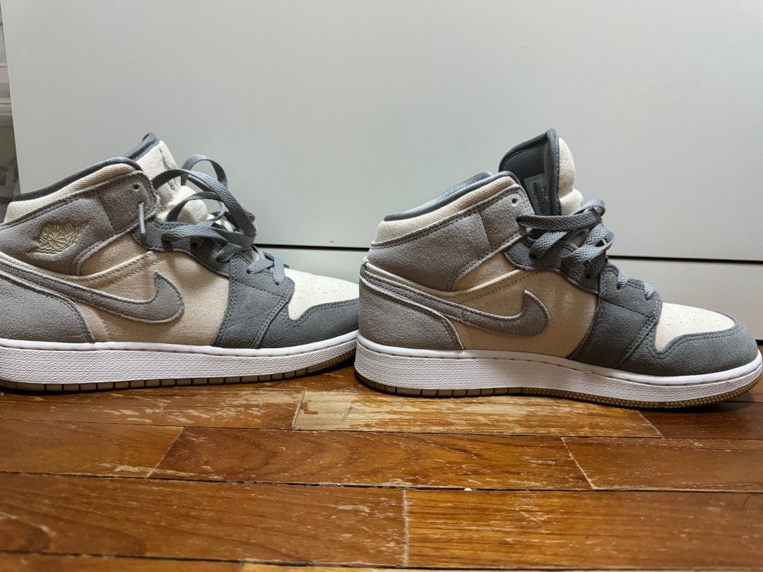 Blue and tan jordans clearance