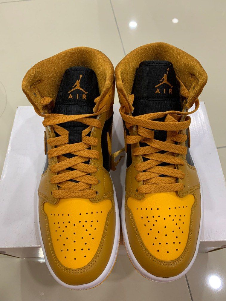 Jordan 1 mid taxi hotsell