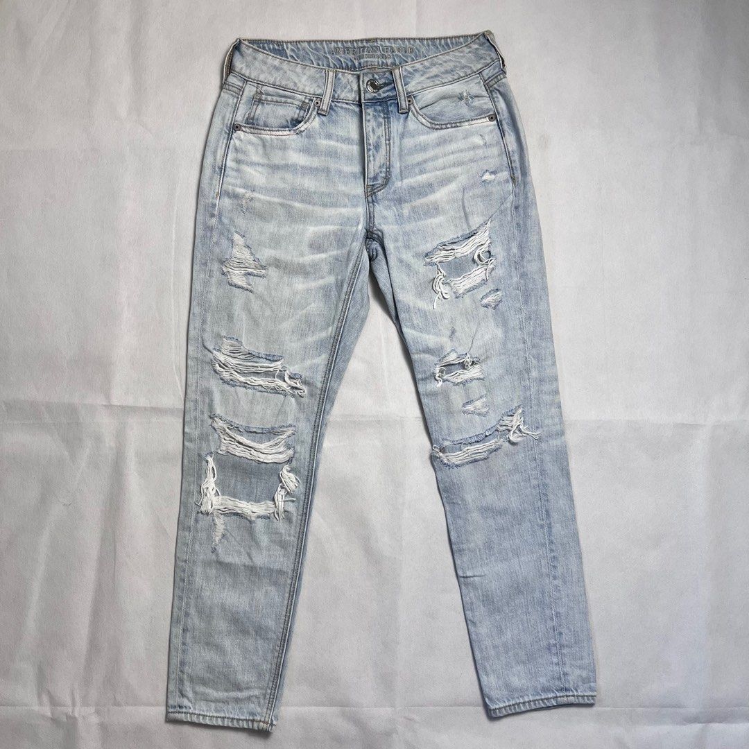 Light washed ripped jeans discount american eagle